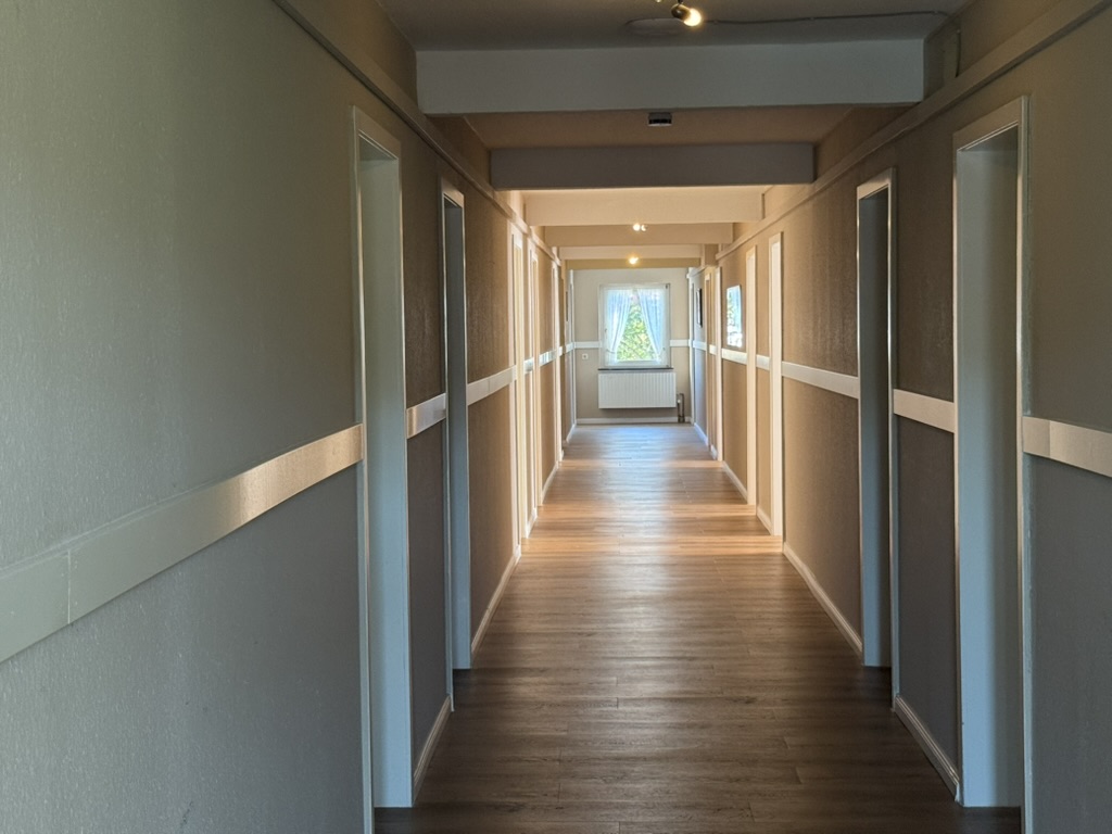 12A44D3F-ED1D-4EA3-B52D-73E821FE1DF8_1_105_c