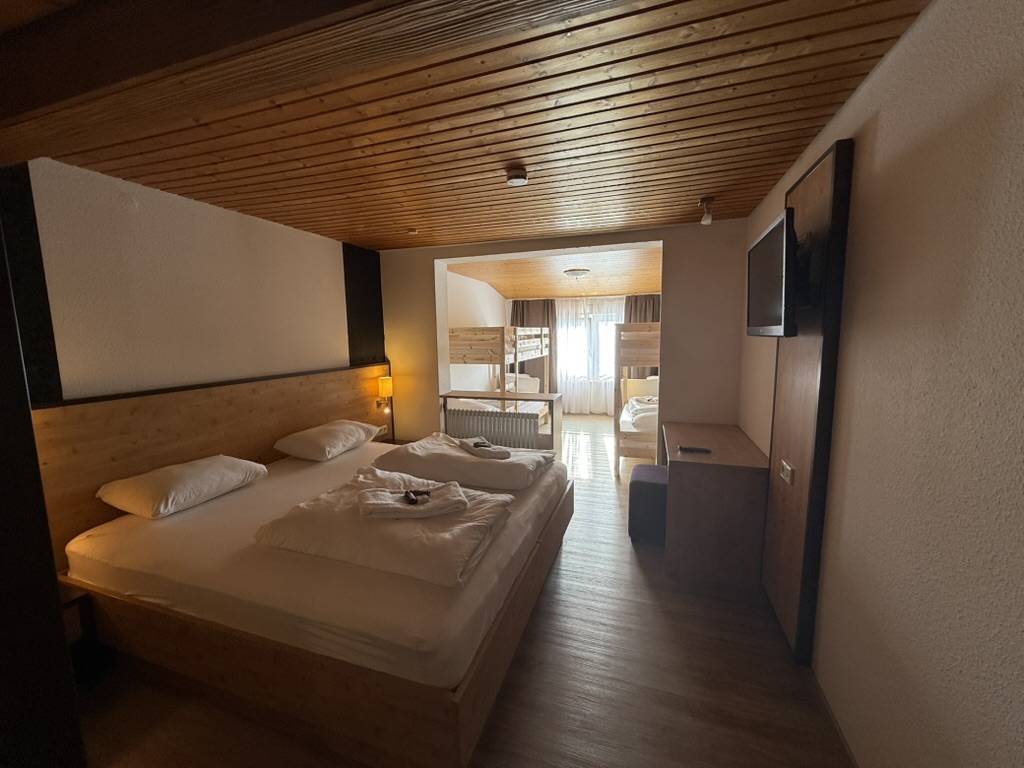 6E451A73-30D9-4CAA-9249-088B54577D2B_1_105_c