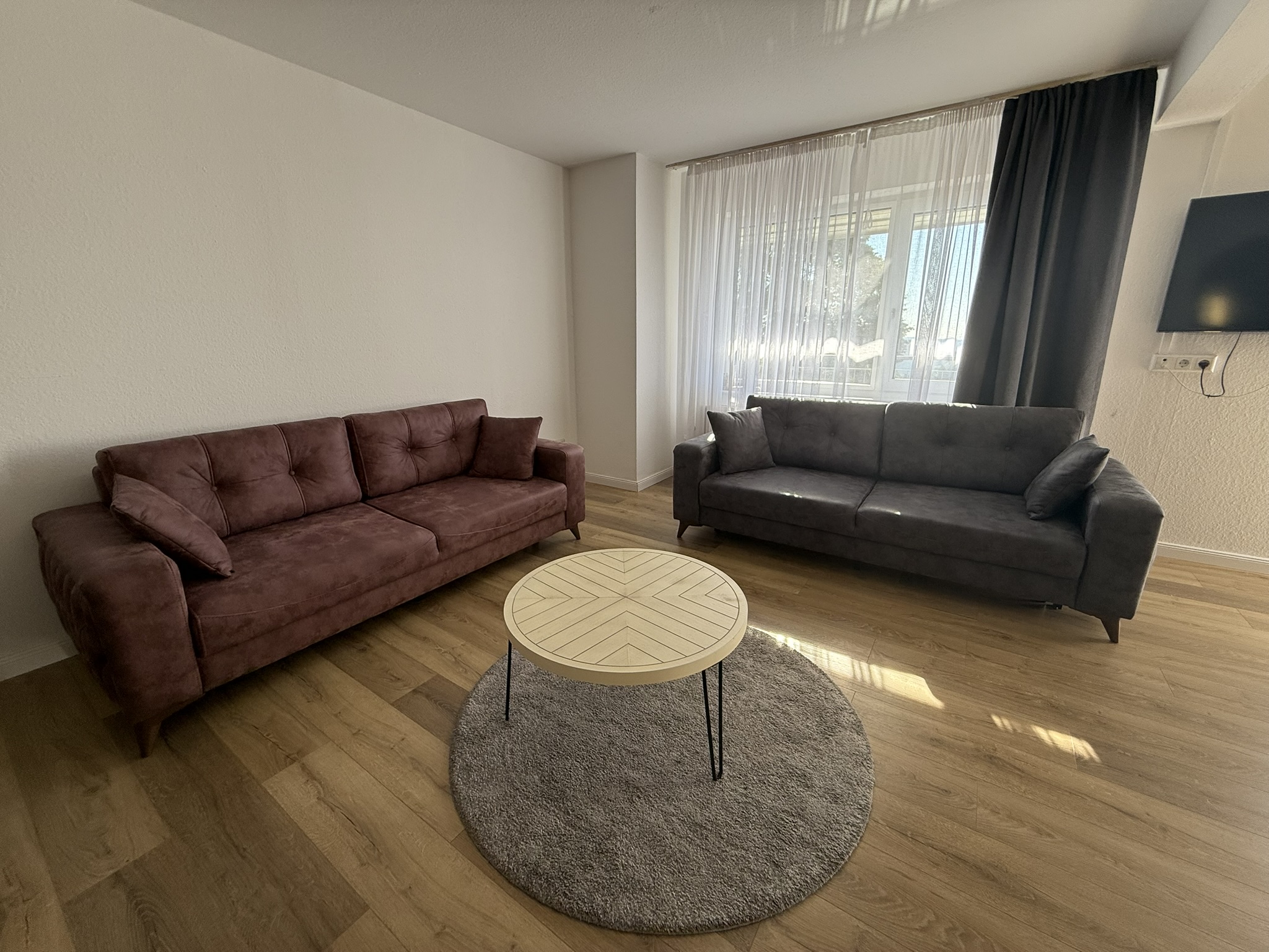 8A8B936D-D99B-4696-B475-56D1919C8331_1_102_o