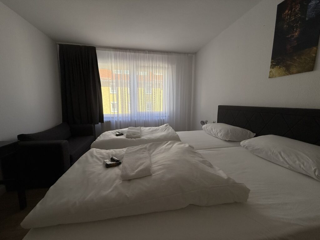 F9D1B303-1851-48B4-8024-A5B5790F9A6C_1_102_o